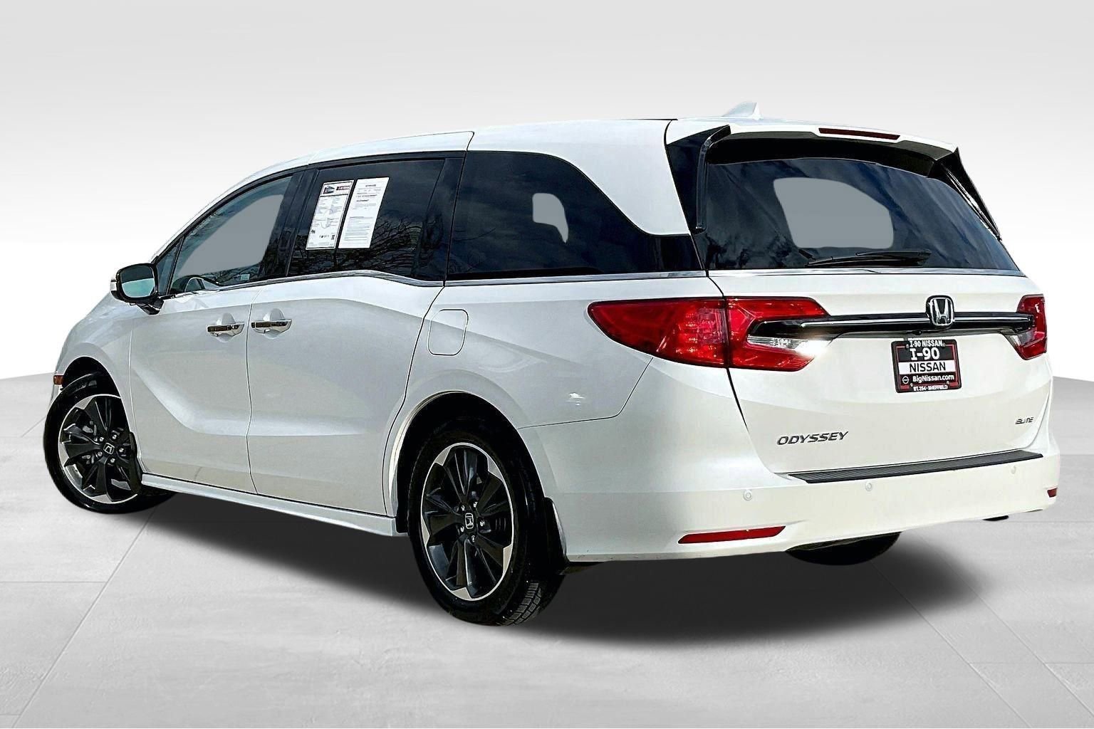 Used 2023 Honda Odyssey Elite image 13
