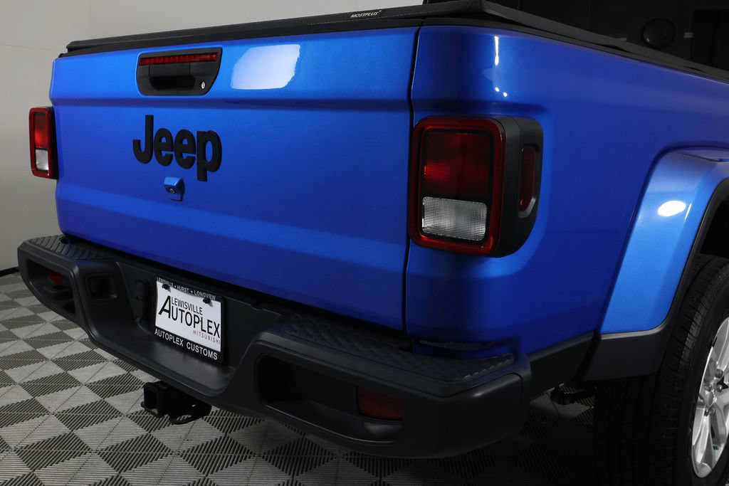Used 2023 Jeep Gladiator Sport AWD/4WD image 45