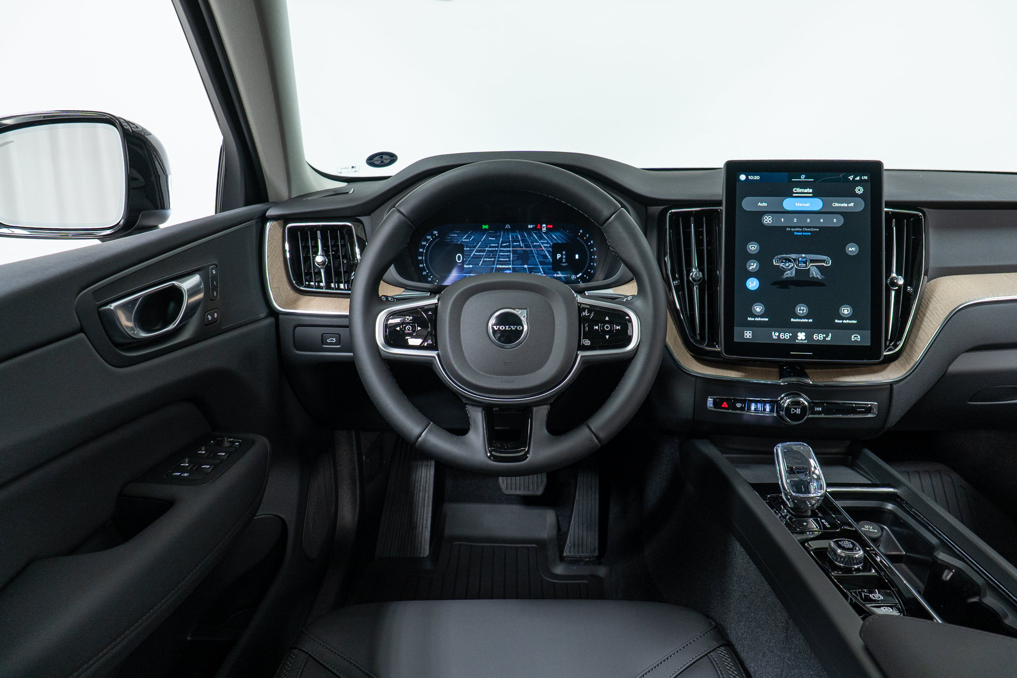 New 2026 Volvo XC60 B5 Core w/ Climate Package AWD/4WD image 17