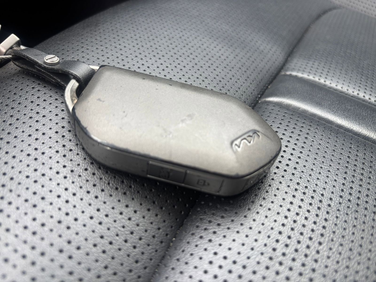 Used 2024 Kia Sorento S FWD image 21