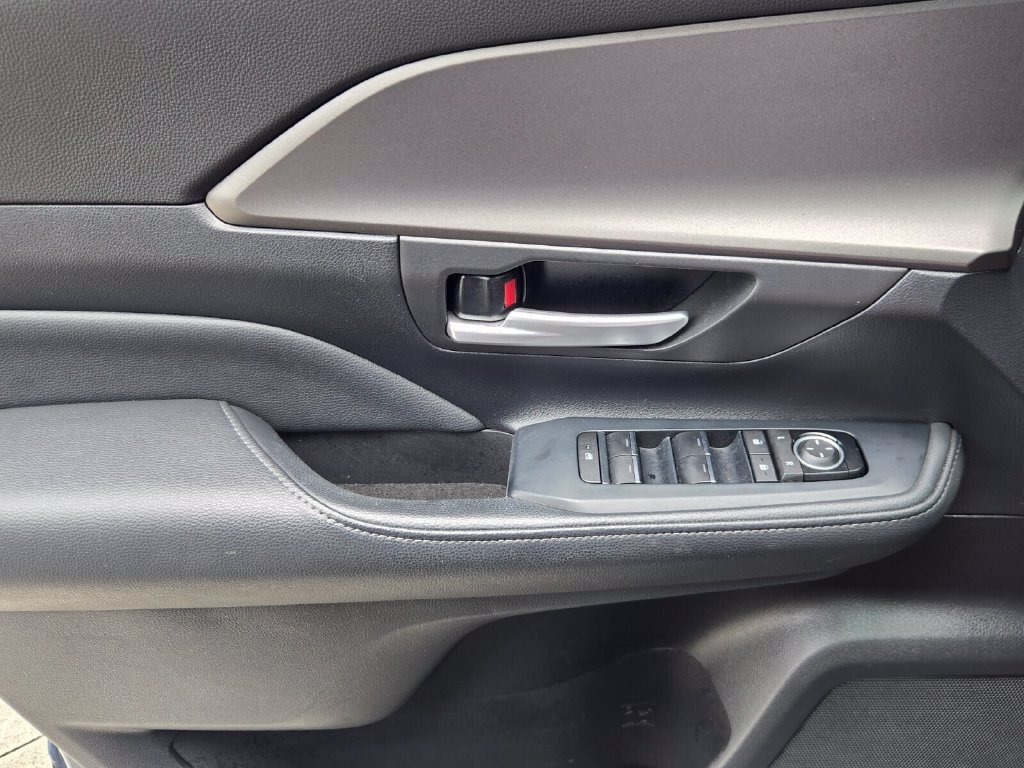 Used 2024 Toyota Grand Highlander AWD Hybrid image 28