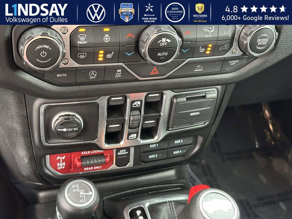 Used 2025 Jeep Wrangler Willys image 17