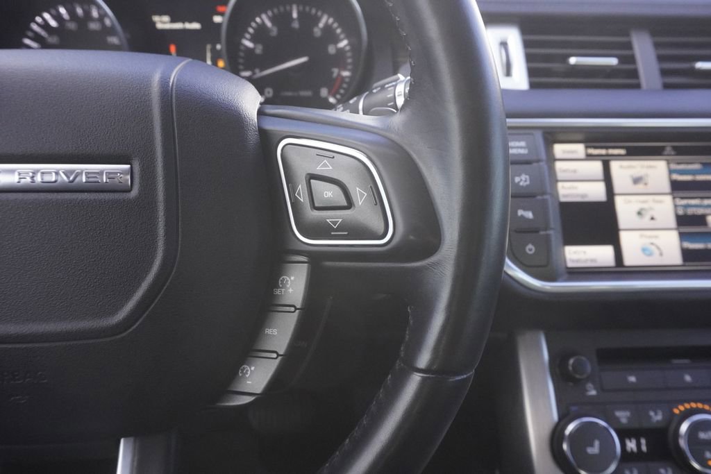 Used 2014 Land Rover Range Rover Evoque Prestige image 13