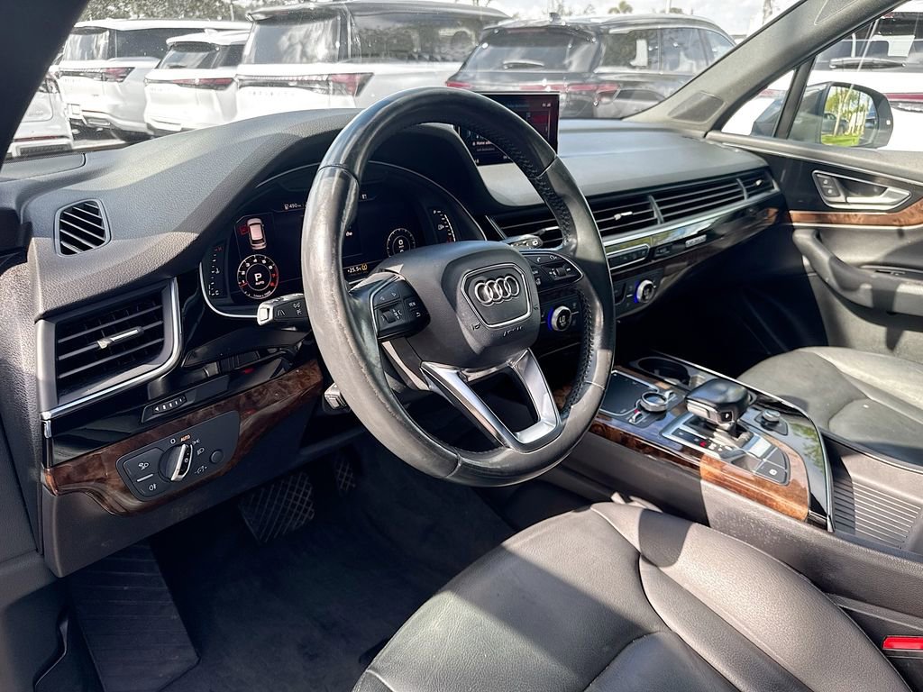Used 2018 Audi Q7 3.0T Premium Plus w/ Premium Plus Package AWD/4WD image 10