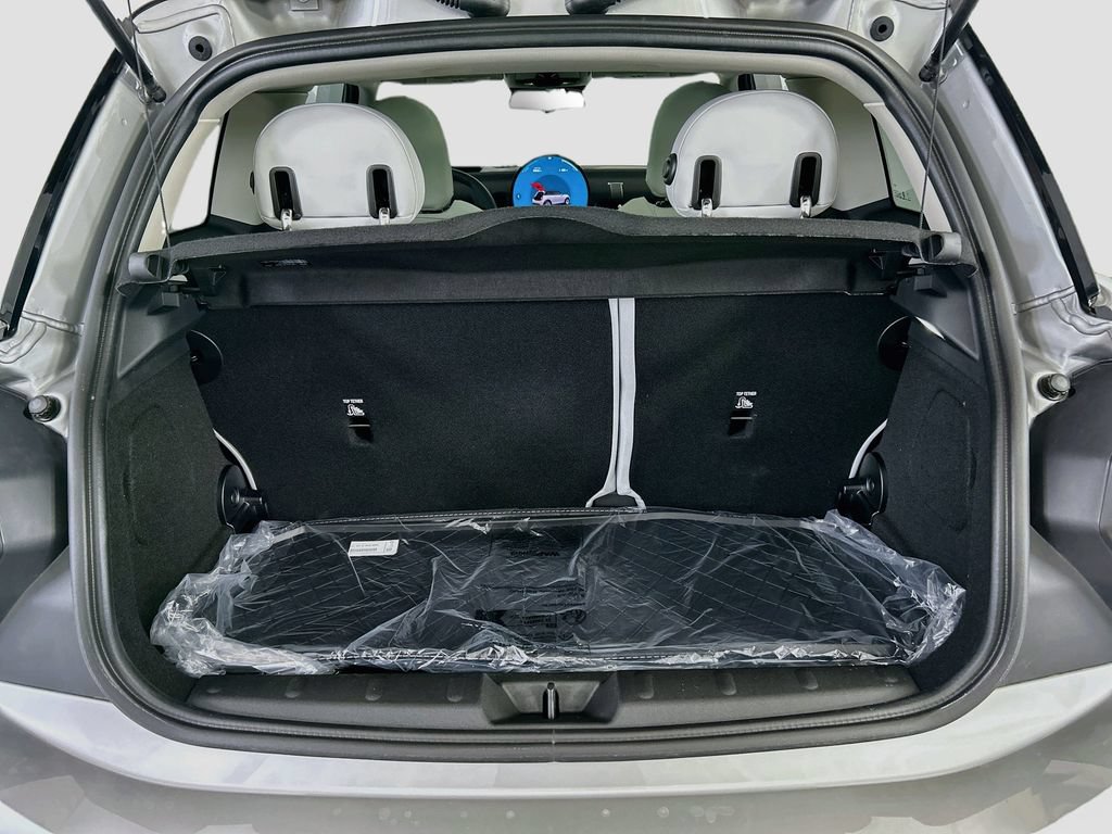 New 2026 MINI Cooper 2-Door Hardtop FWD image 25