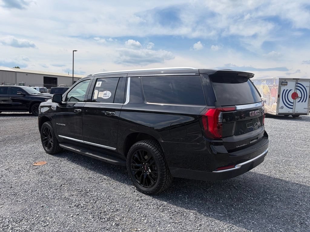 Used 2025 GMC Yukon XL Elevation AWD/4WD image 8