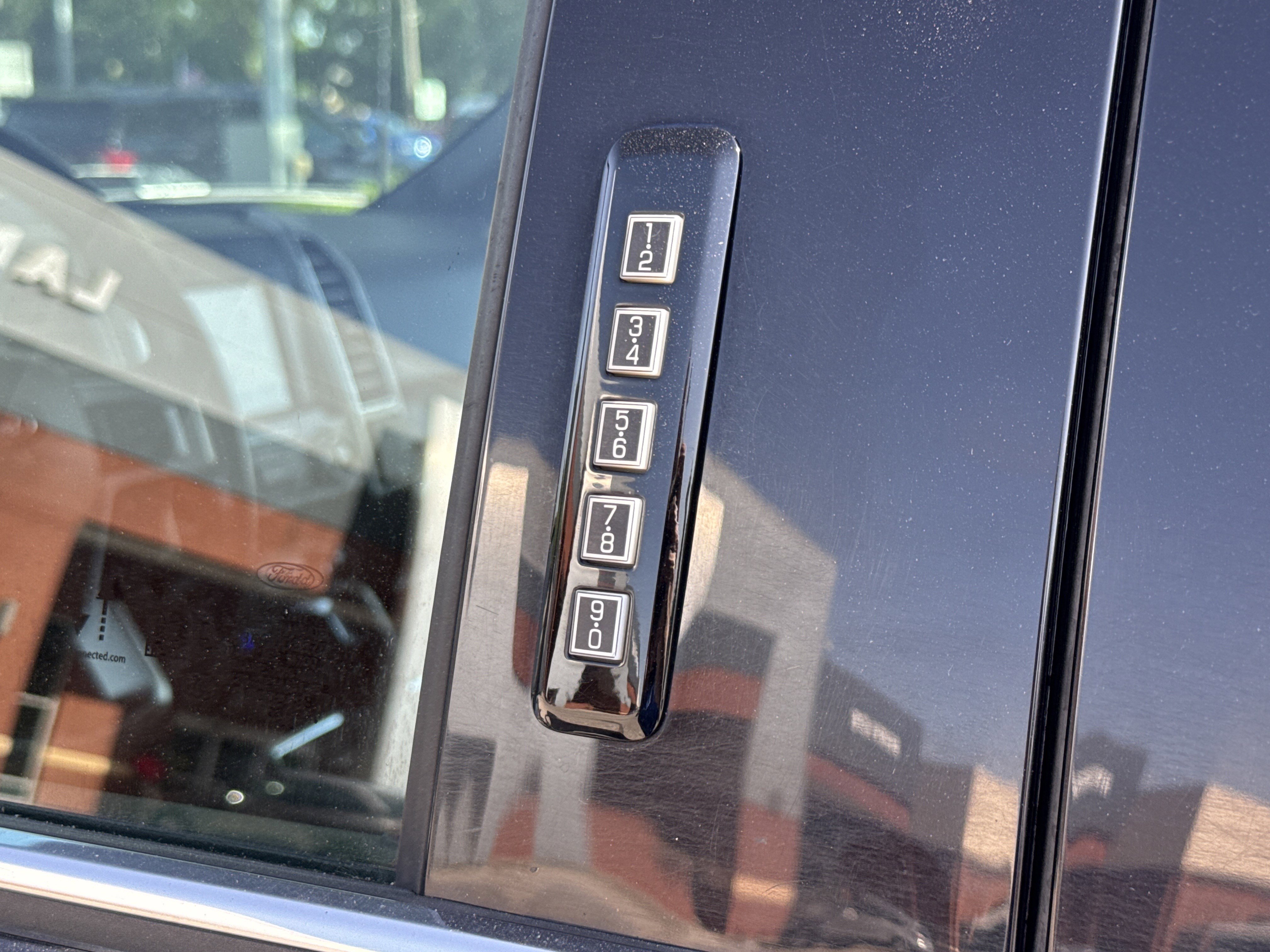 Used 2020 Ford F150 Platinum w/ Equipment Group 701A Luxury AWD/4WD image 14