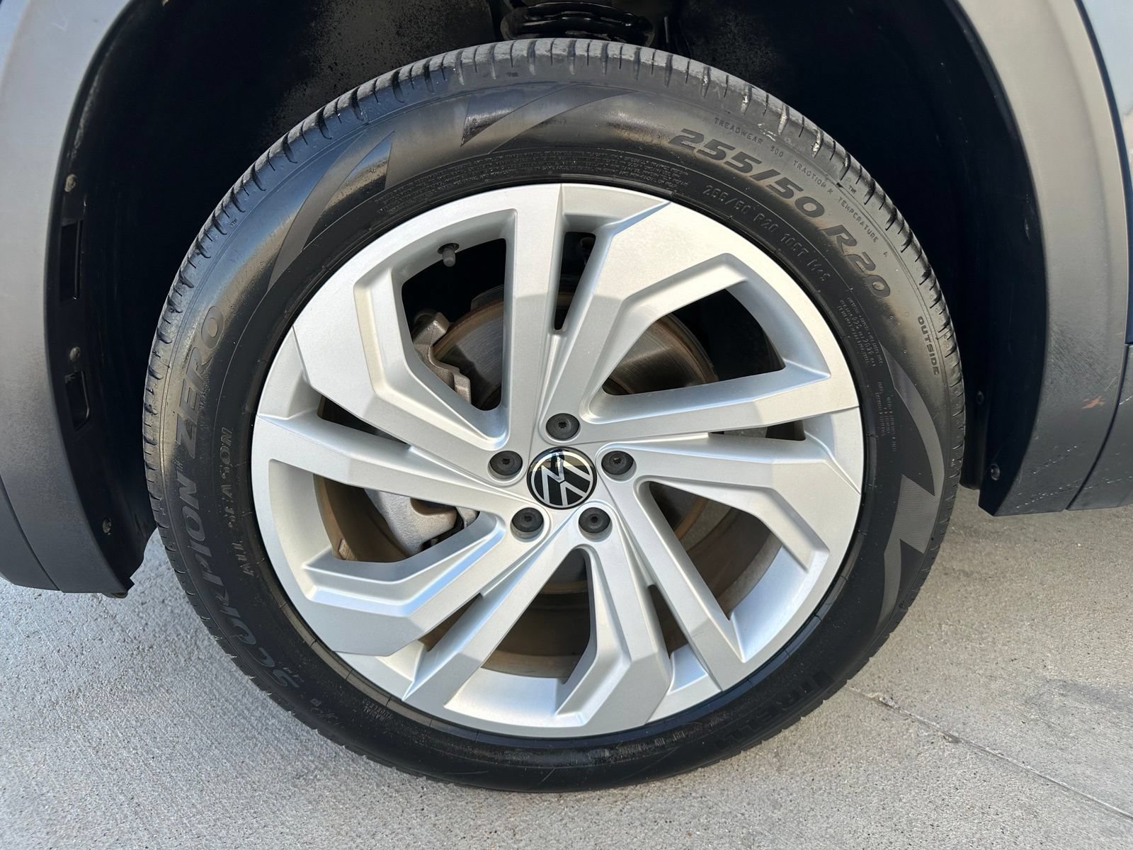 Used 2023 Volkswagen Atlas SE w/ Panoramic Sunroof Package FWD image 9