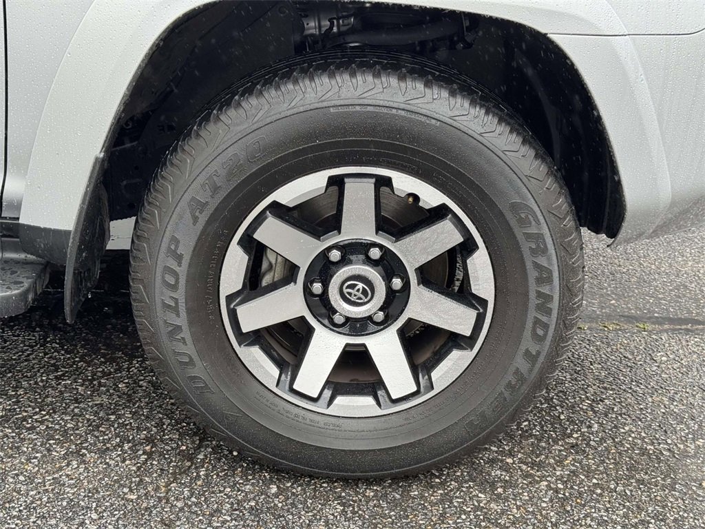 Used 2024 Toyota 4Runner TRD Off-Road image 25
