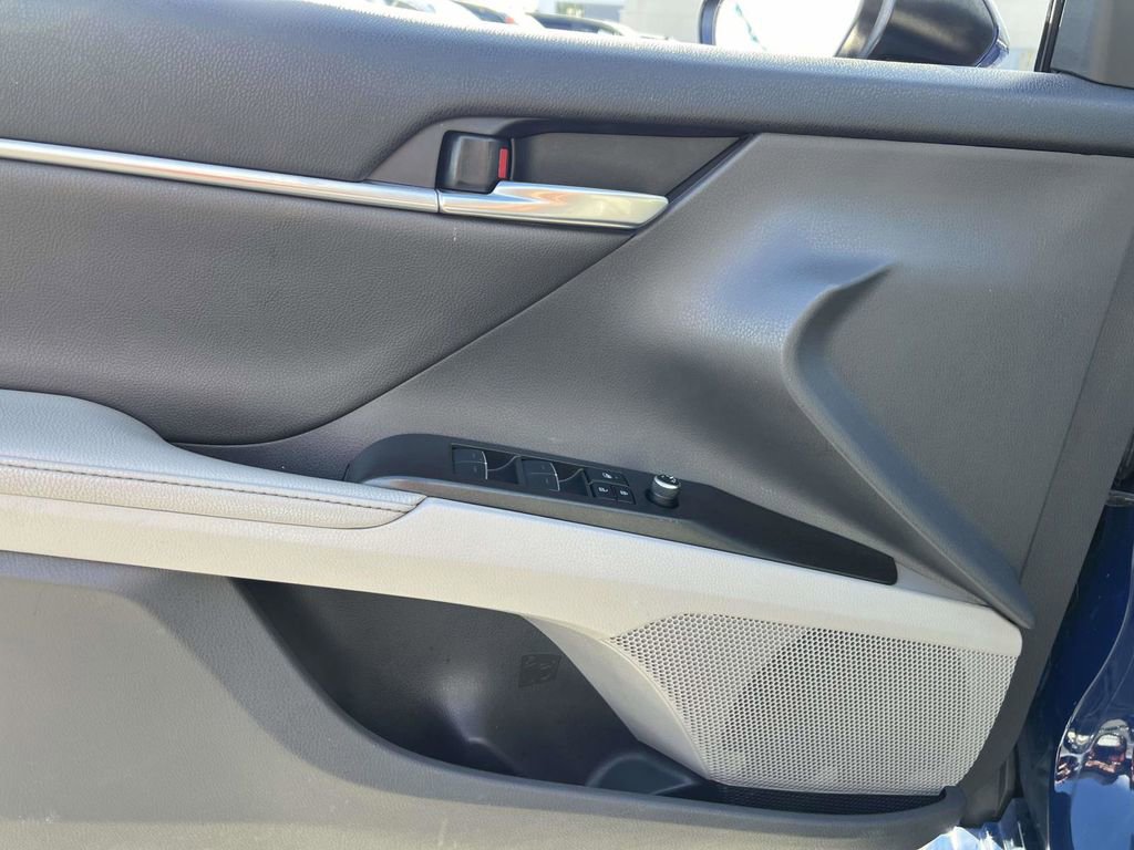 Used 2023 Toyota Camry XSE image 21