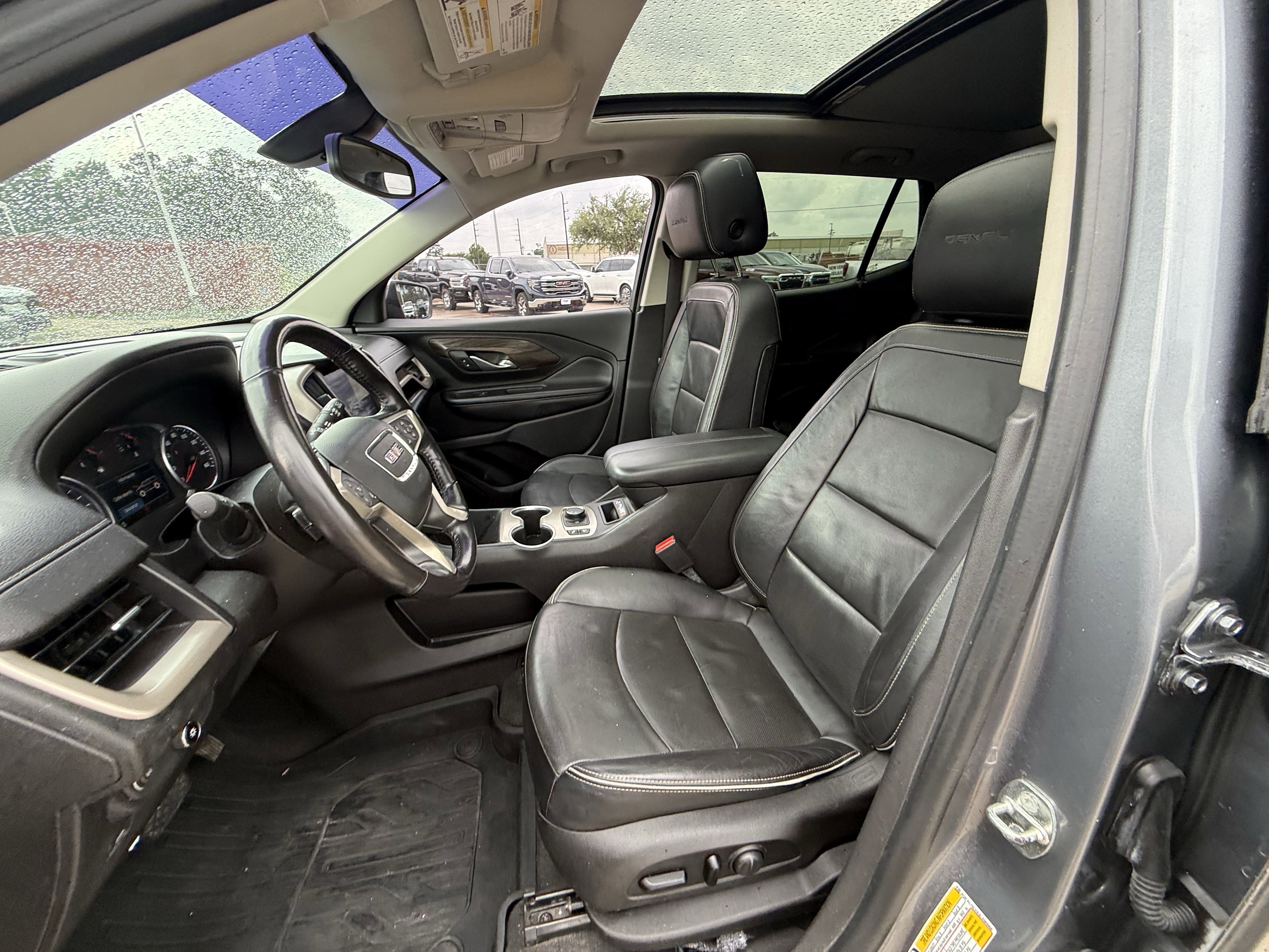 Used 2018 GMC Terrain Denali w/ Comfort Package FWD image 28