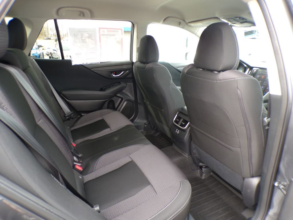 Used 2025 Subaru Outback Premium w/ Popular Package #1A image 21