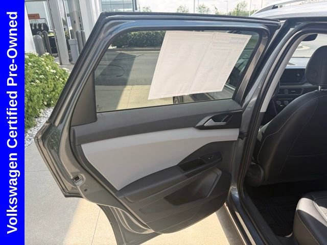 Used 2023 Volkswagen Taos SE w/ Panoramic Sunroof Package AWD/4WD image 19