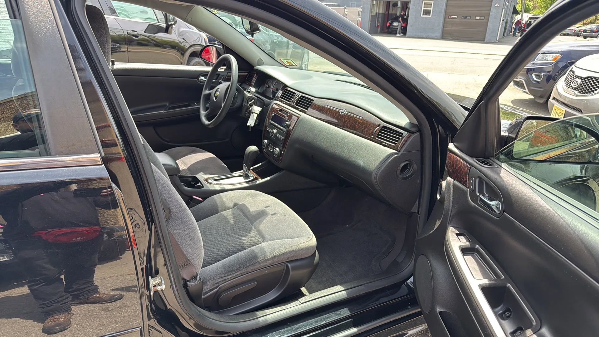 Used 2016 Chevrolet Impala LT image 24