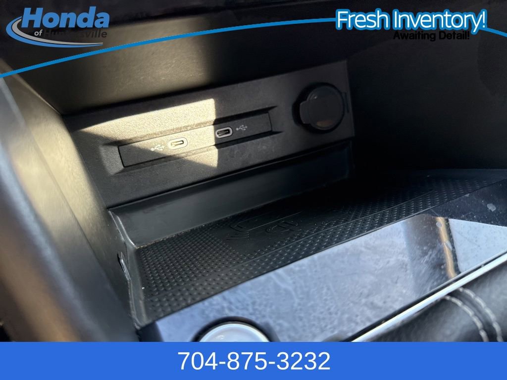 Used 2023 Volkswagen Taos SE w/ Panoramic Sunroof Package image 30