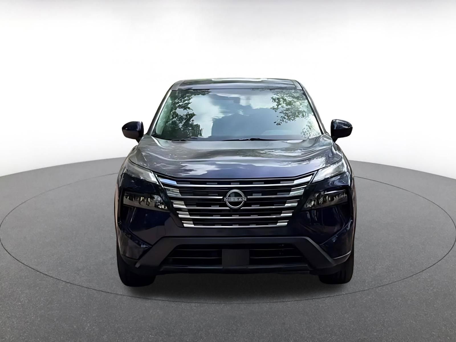 Used 2025 Nissan Rogue SV FWD image 4