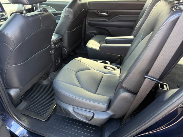 Used 2024 Toyota Grand Highlander AWD image 27