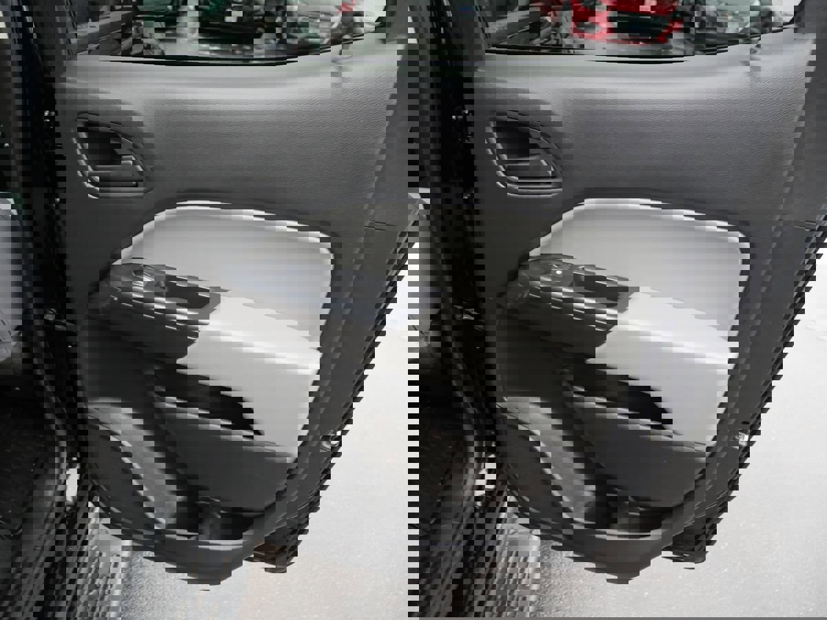 Used 2021 Chevrolet Colorado W/T w/ Custom Special Edition image 25