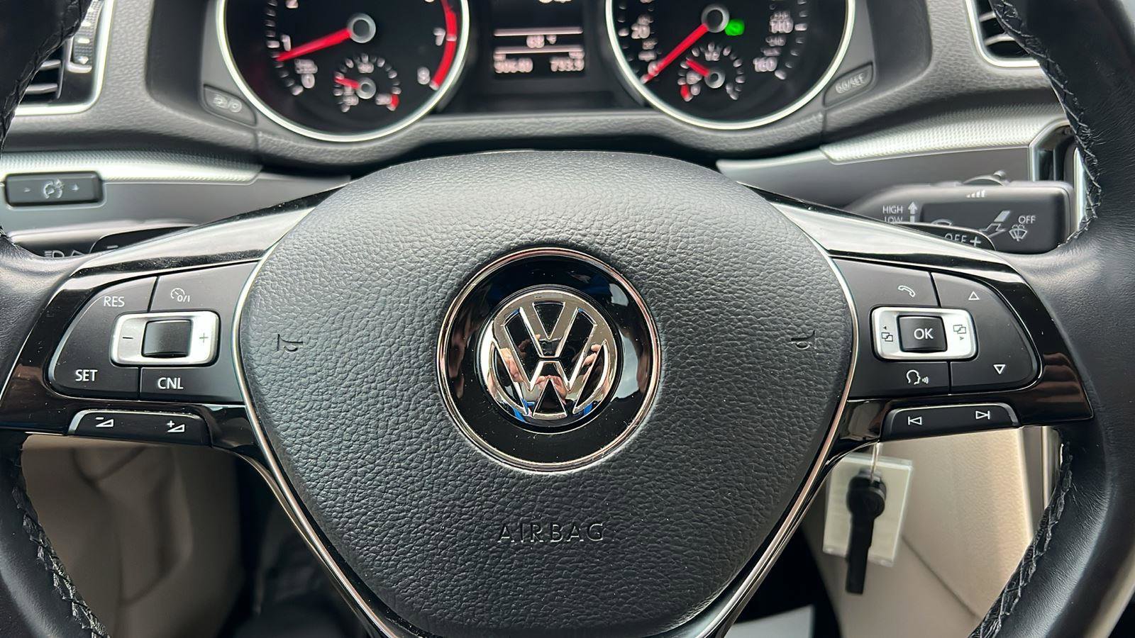 Used 2017 Volkswagen Passat 1.8T R-Line w/ R-Line Lighting Package image 27