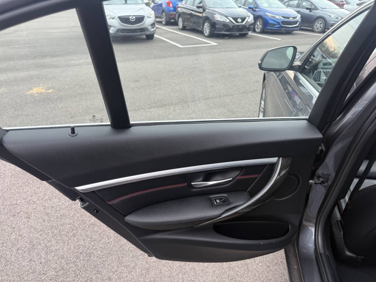 Used 2017 BMW 330i xDrive Sedan AWD/4WD image 15