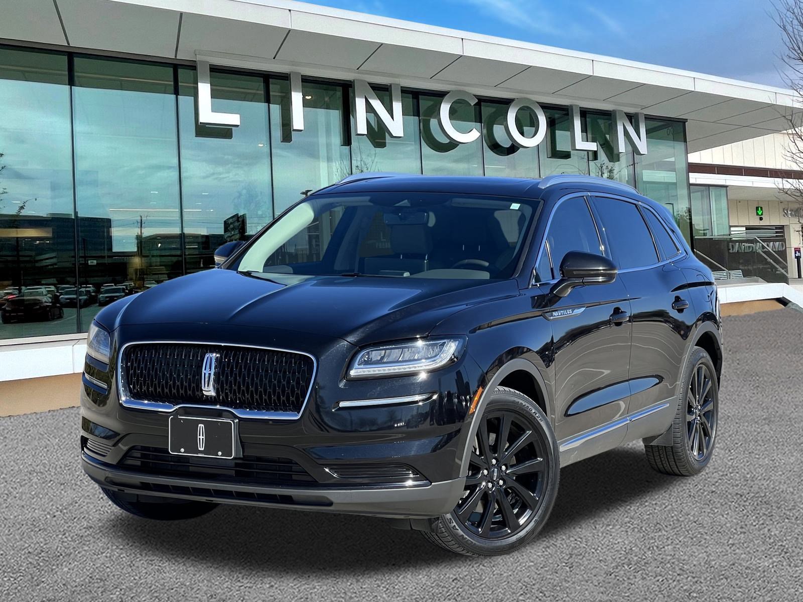 Used 2022 Lincoln Nautilus Reserve w/ Monochromatic Package image 1