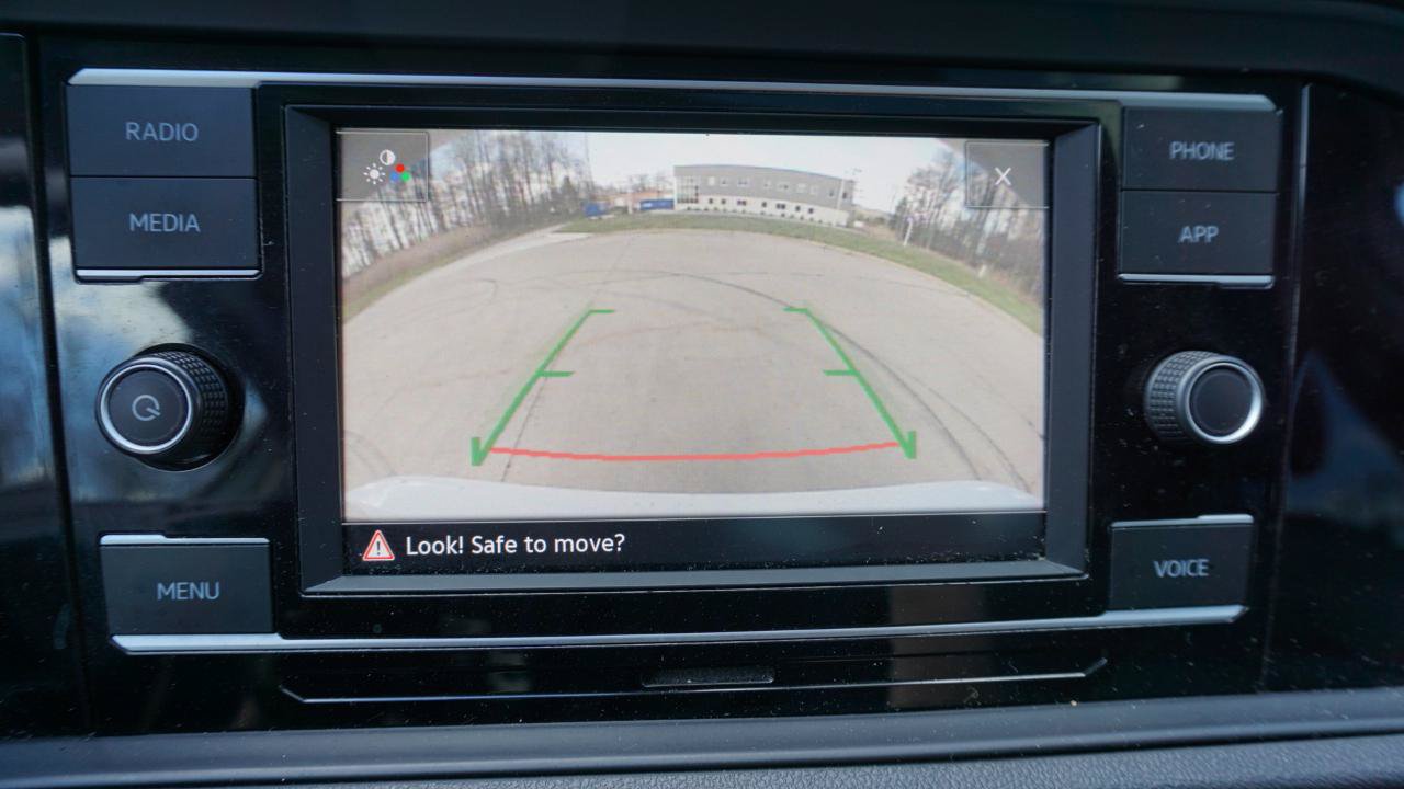 Used 2021 Volkswagen Jetta SE FWD image 23
