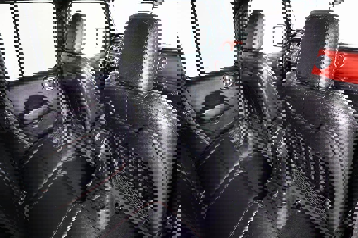 Used 2021 Jeep Wrangler Unlimited Rubicon image 40