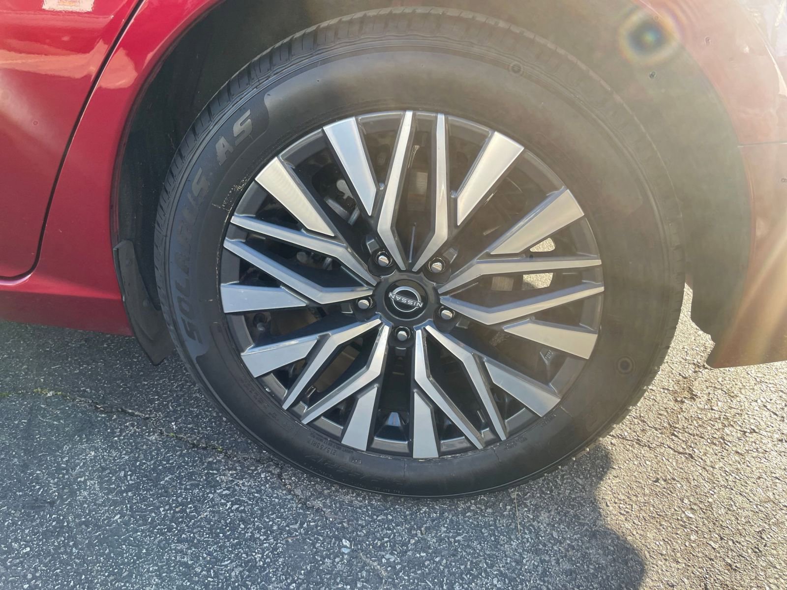 Used 2025 Nissan Altima 2.5 SV image 30