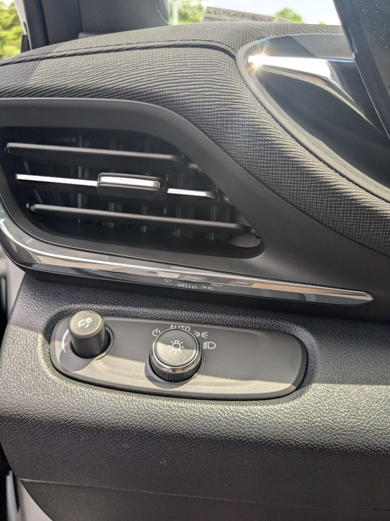 New 2025 Buick Envista Preferred image 20