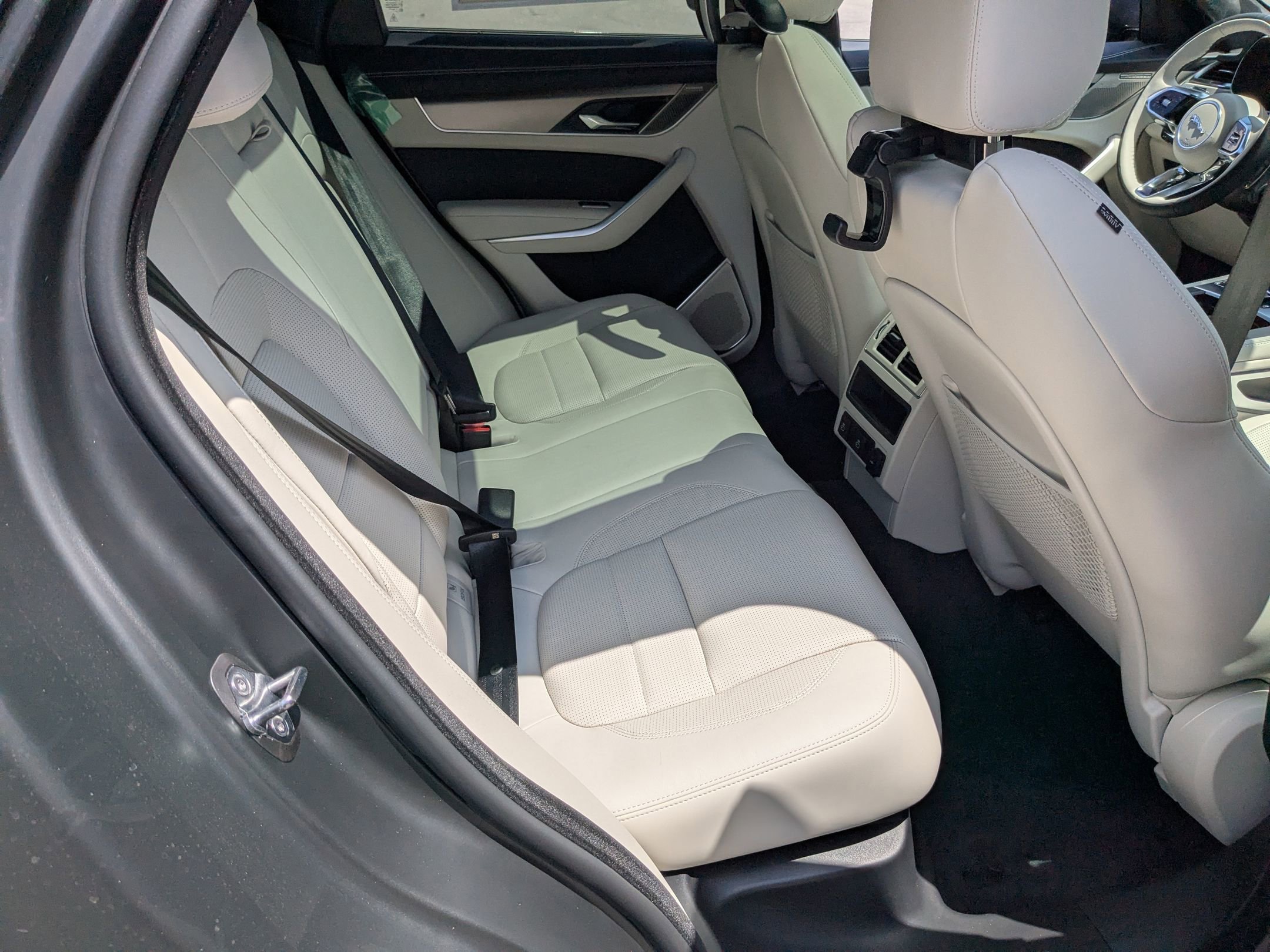New 2026 Jaguar F-PACE R-Dynamic S image 29