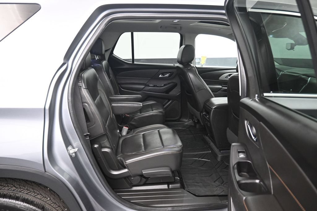 Used 2020 Chevrolet Traverse LT w/ LT Premium Package AWD/4WD image 46