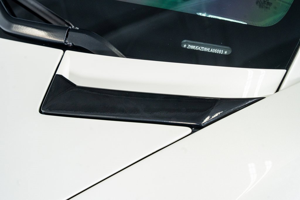 Used 2017 Lamborghini Aventador S image 21