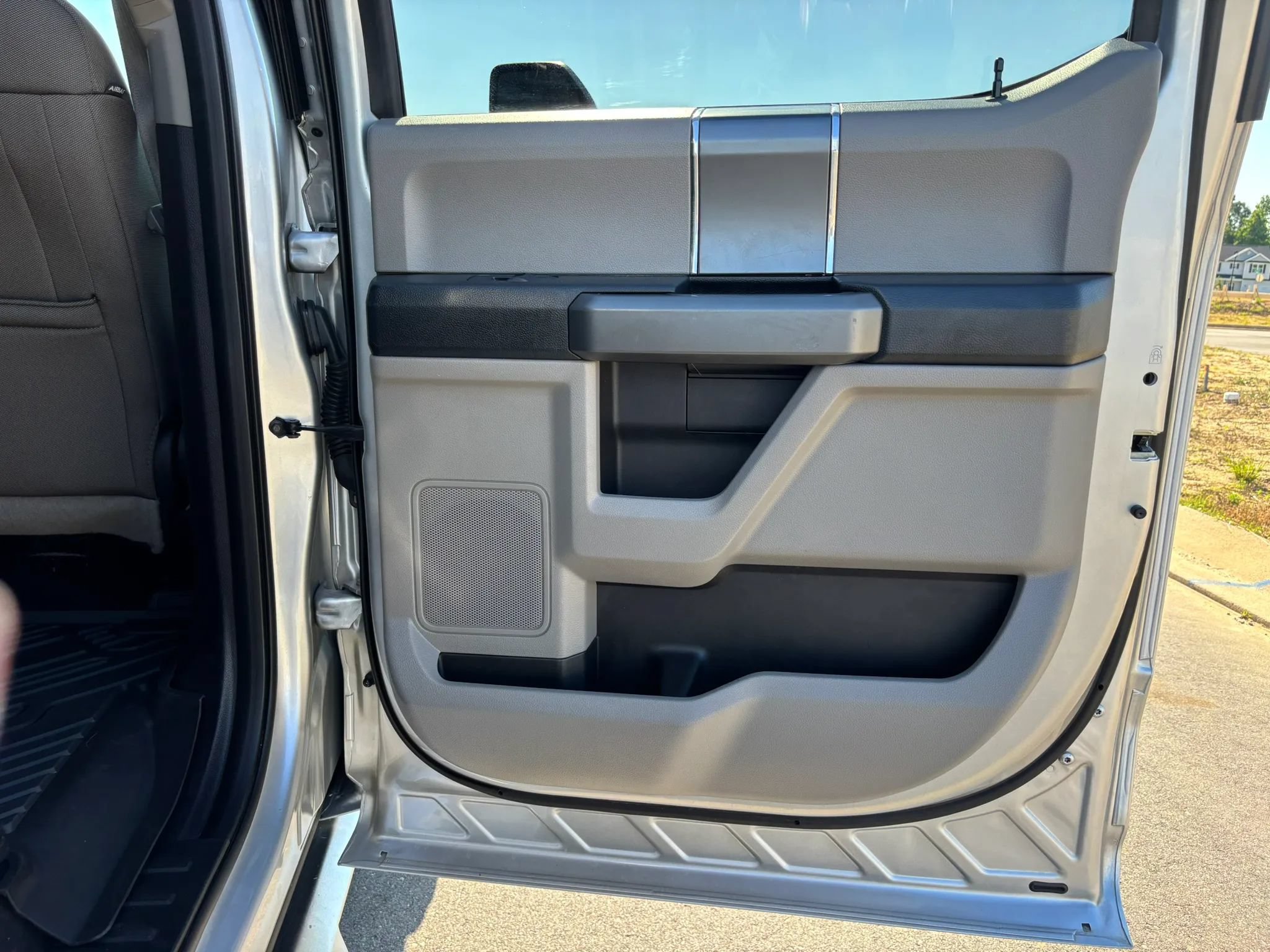 Used 2018 Ford F250 XLT w/ XLT Premium Package AWD/4WD image 22