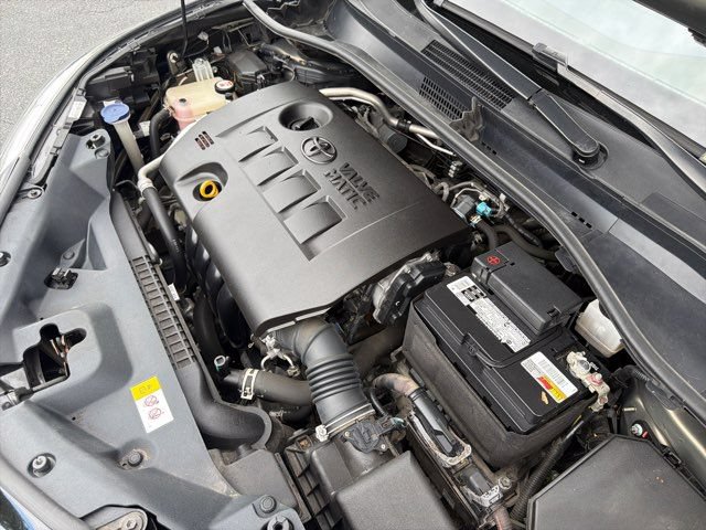 Used 2021 Toyota C-HR XLE FWD image 35
