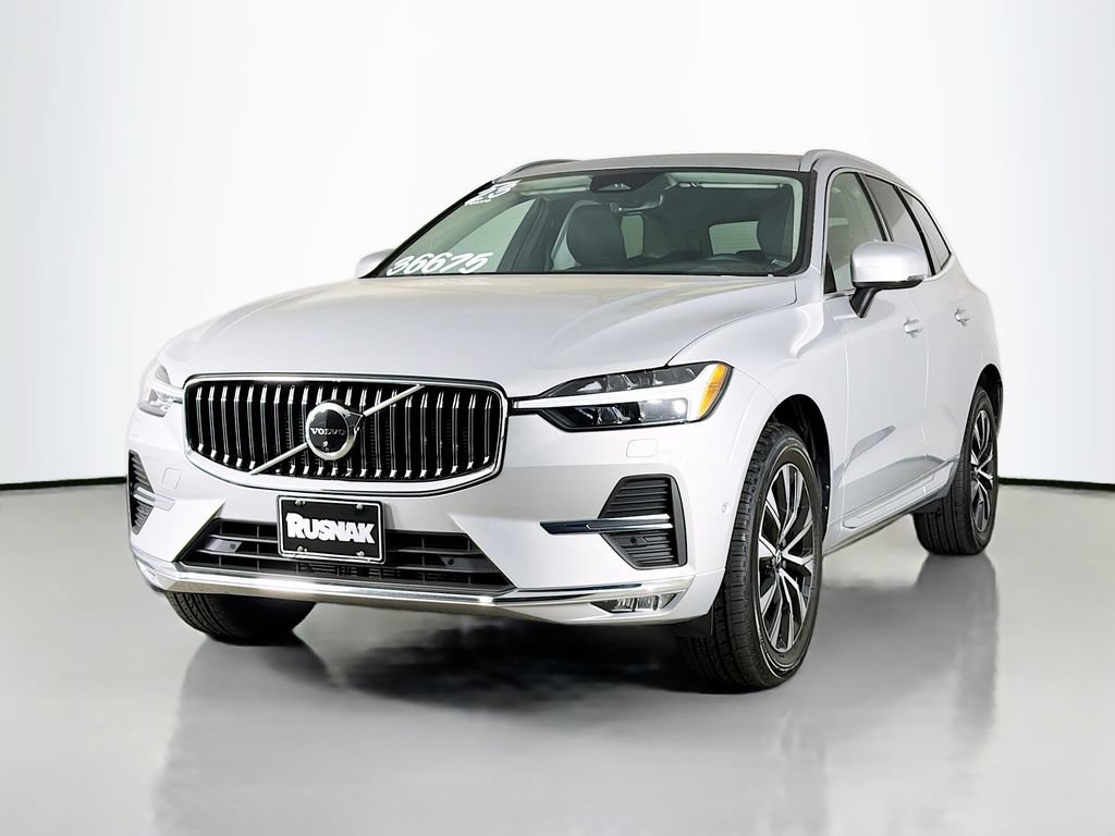 Used 2023 Volvo XC60 B5 Plus w/ Climate Package AWD/4WD image 3
