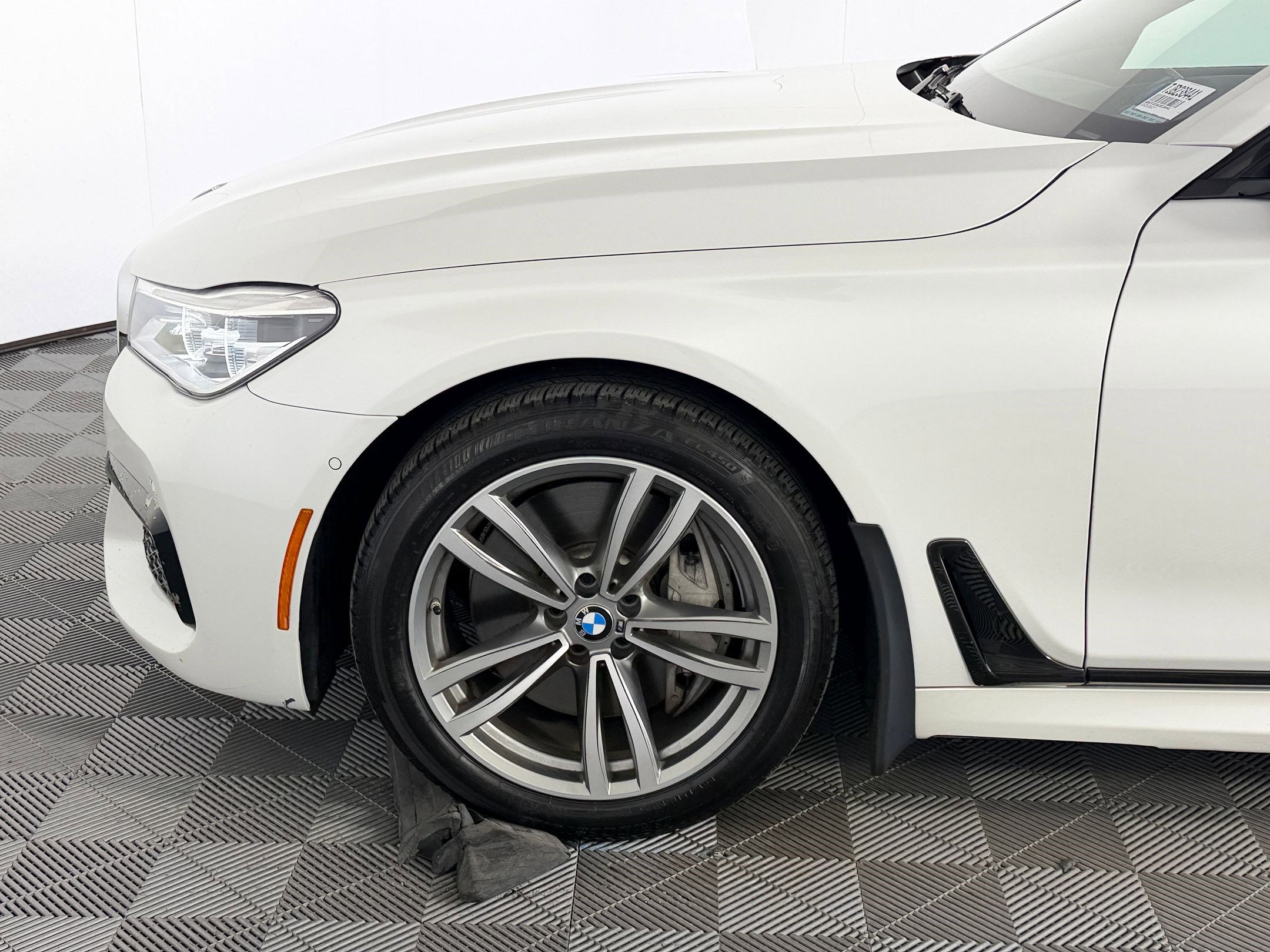 Used 2018 BMW 750i xDrive AWD/4WD image 11