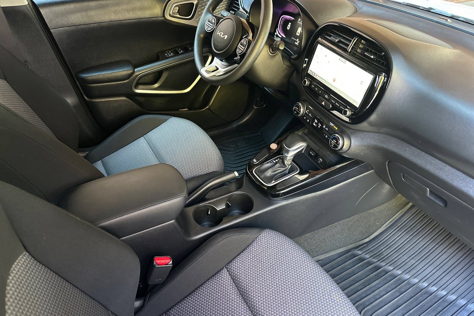 Certified 2025 Kia Soul S FWD image 16