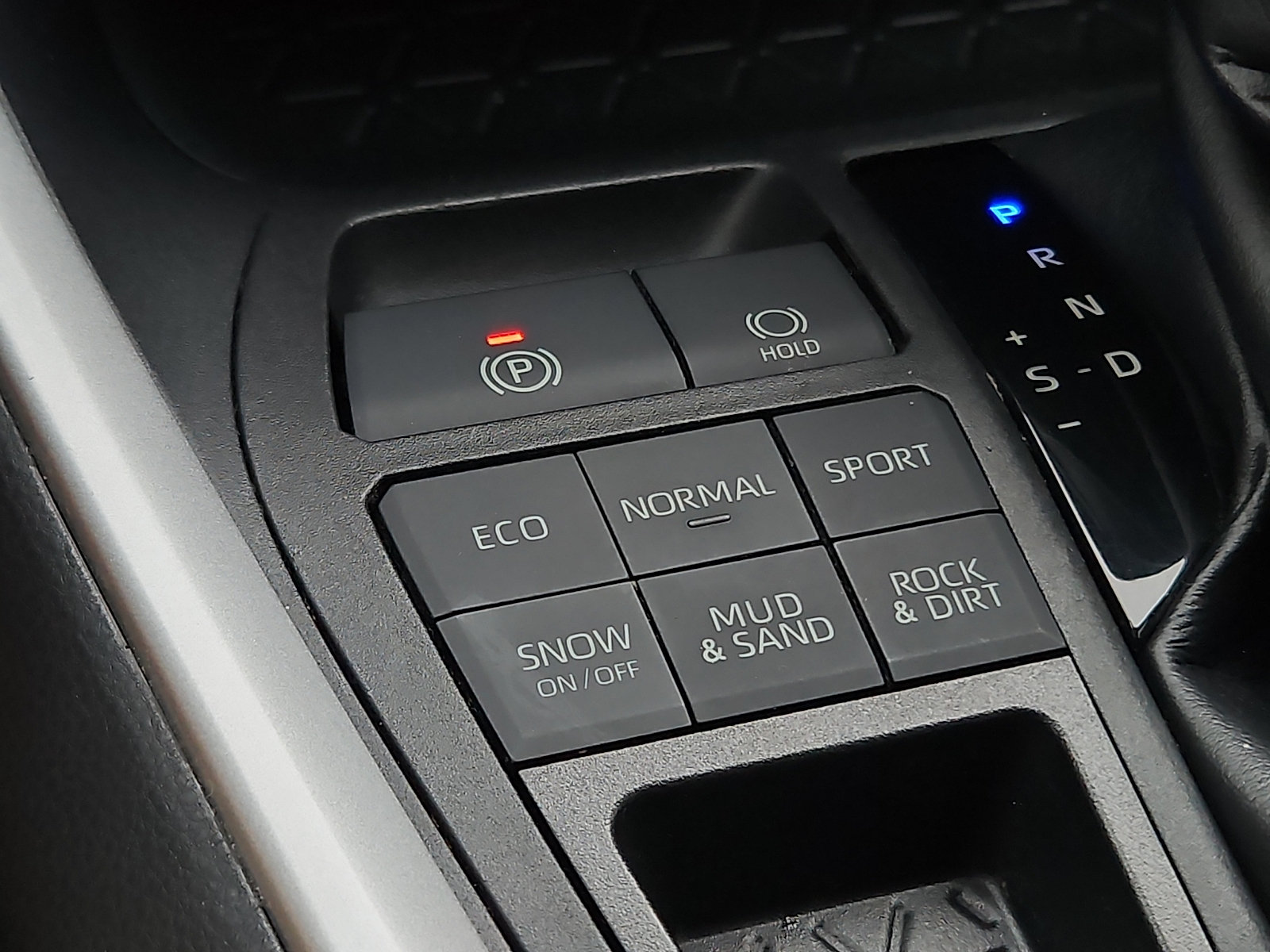 Used 2021 Toyota RAV4 XLE AWD/4WD image 24