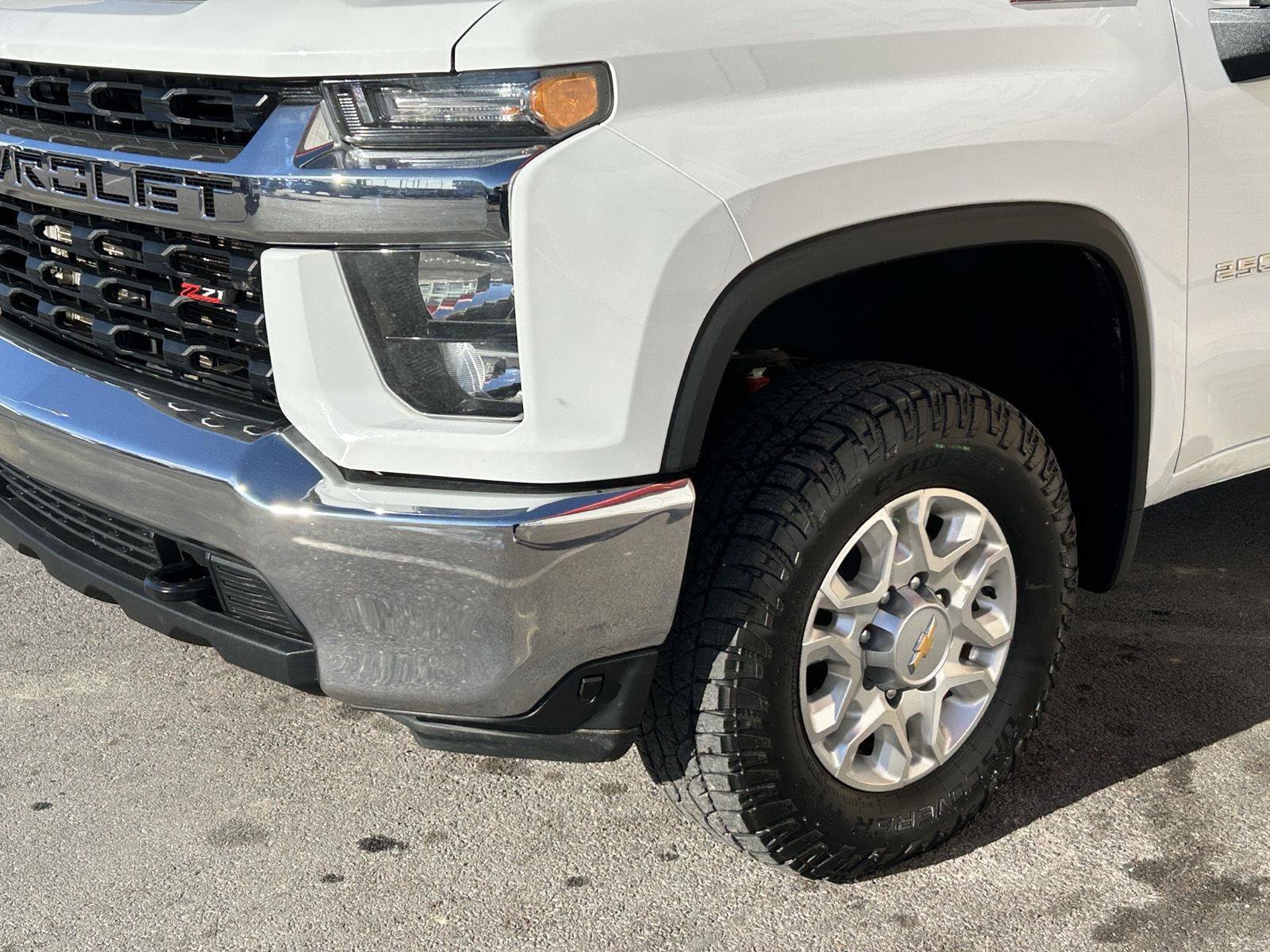 Used 2023 Chevrolet Silverado 2500 LT image 5