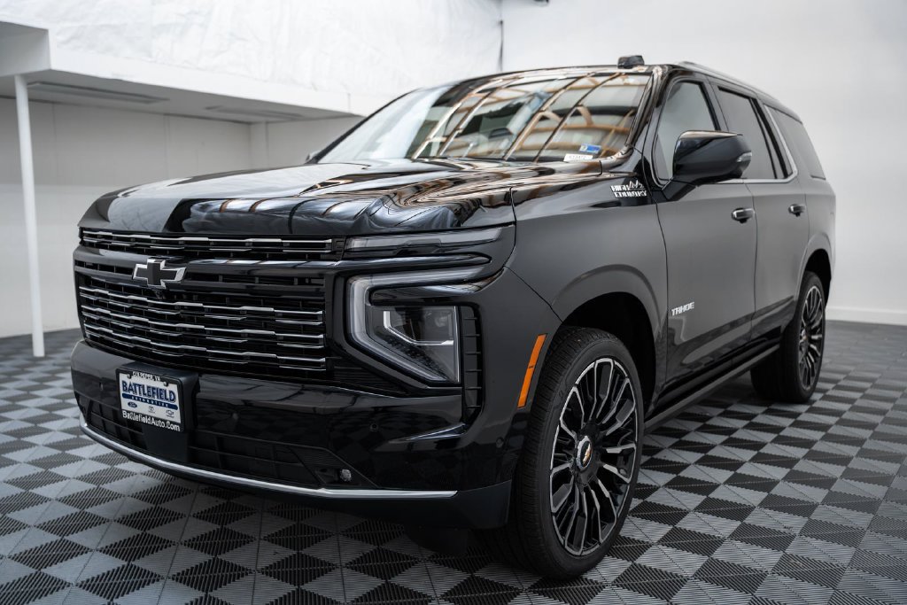 New 2026 Chevrolet Tahoe High Country AWD/4WD image 3