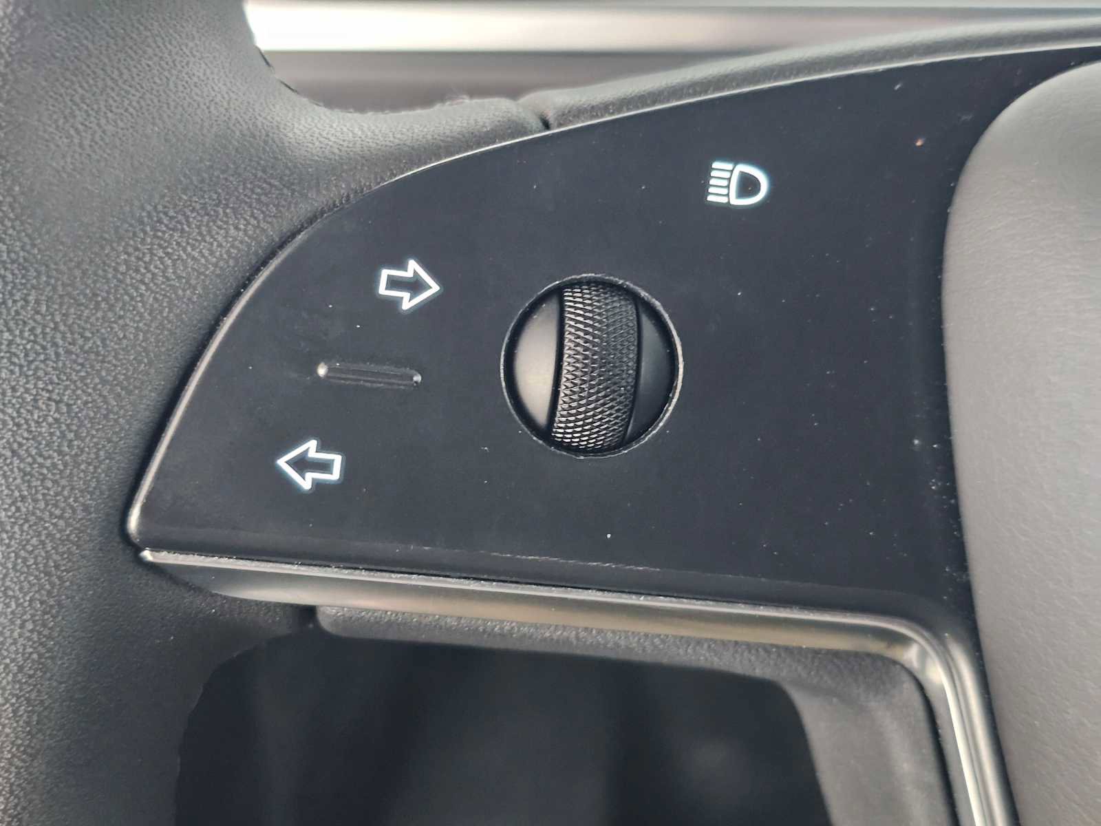 Used 2024 Tesla Model X AWD/4WD image 27