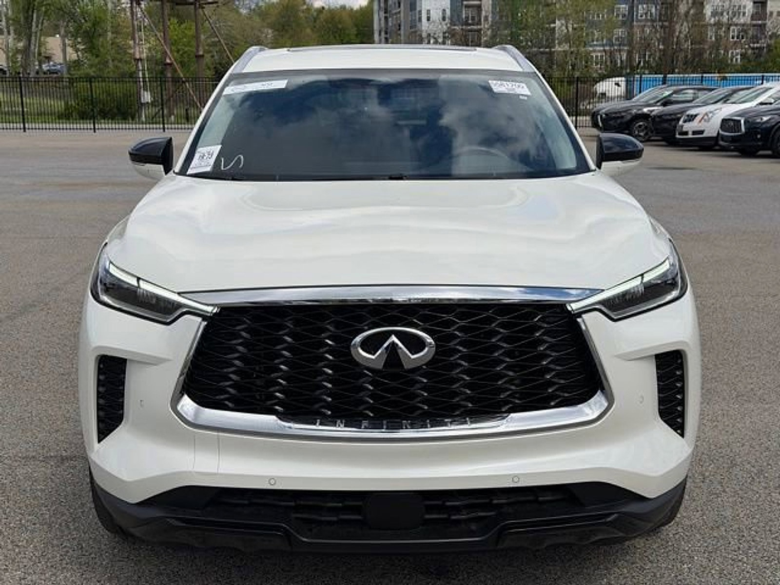 Certified 2023 INFINITI QX60 Luxe image 2