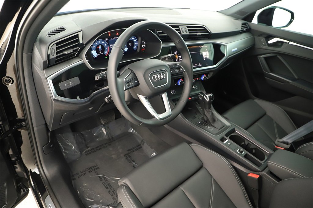 Certified 2024 Audi Q3 2.0T Premium Plus image 15