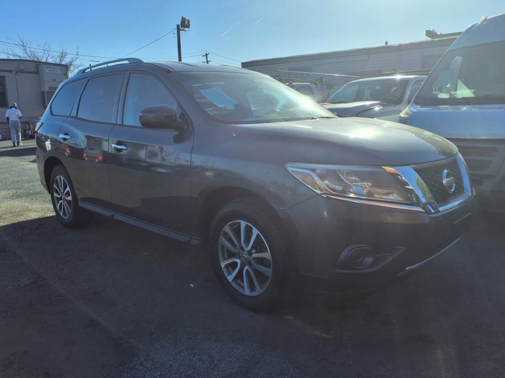 Used 2013 Nissan Pathfinder SV