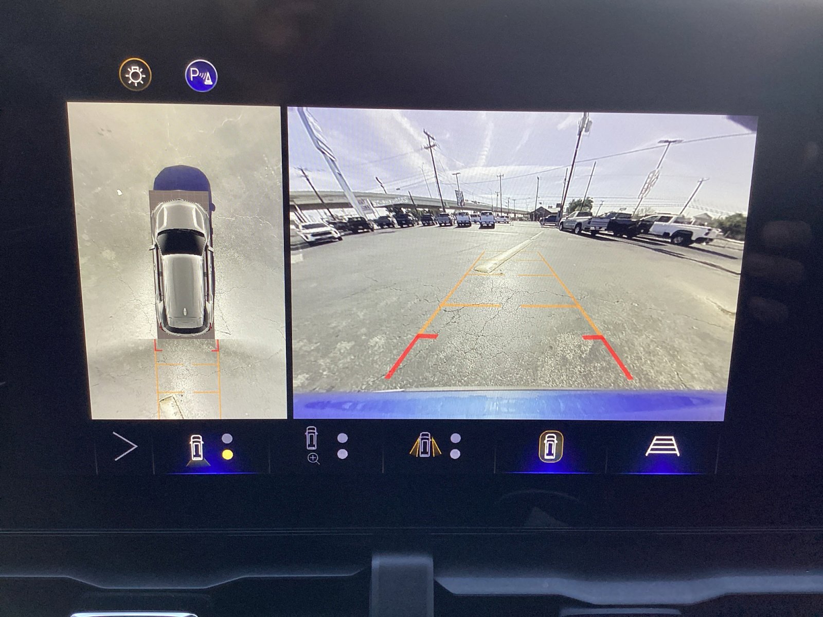 Used 2025 Chevrolet Equinox LT w/ Safety and Technology Package image 20