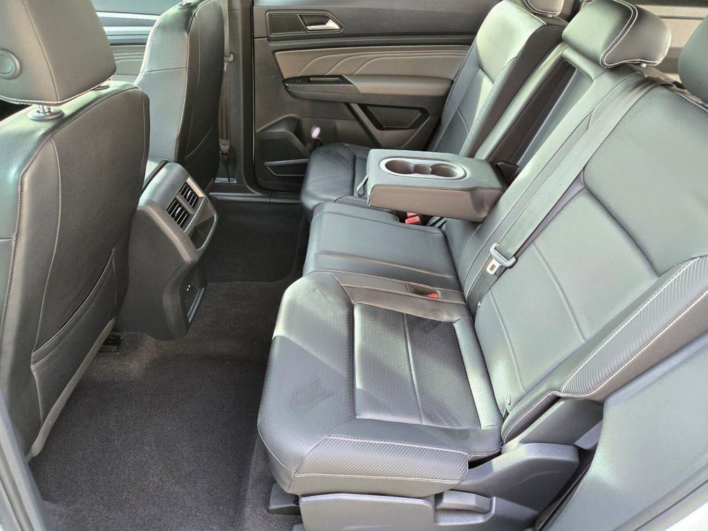 Used 2021 Volkswagen Atlas Cross Sport SEL R-Line image 15