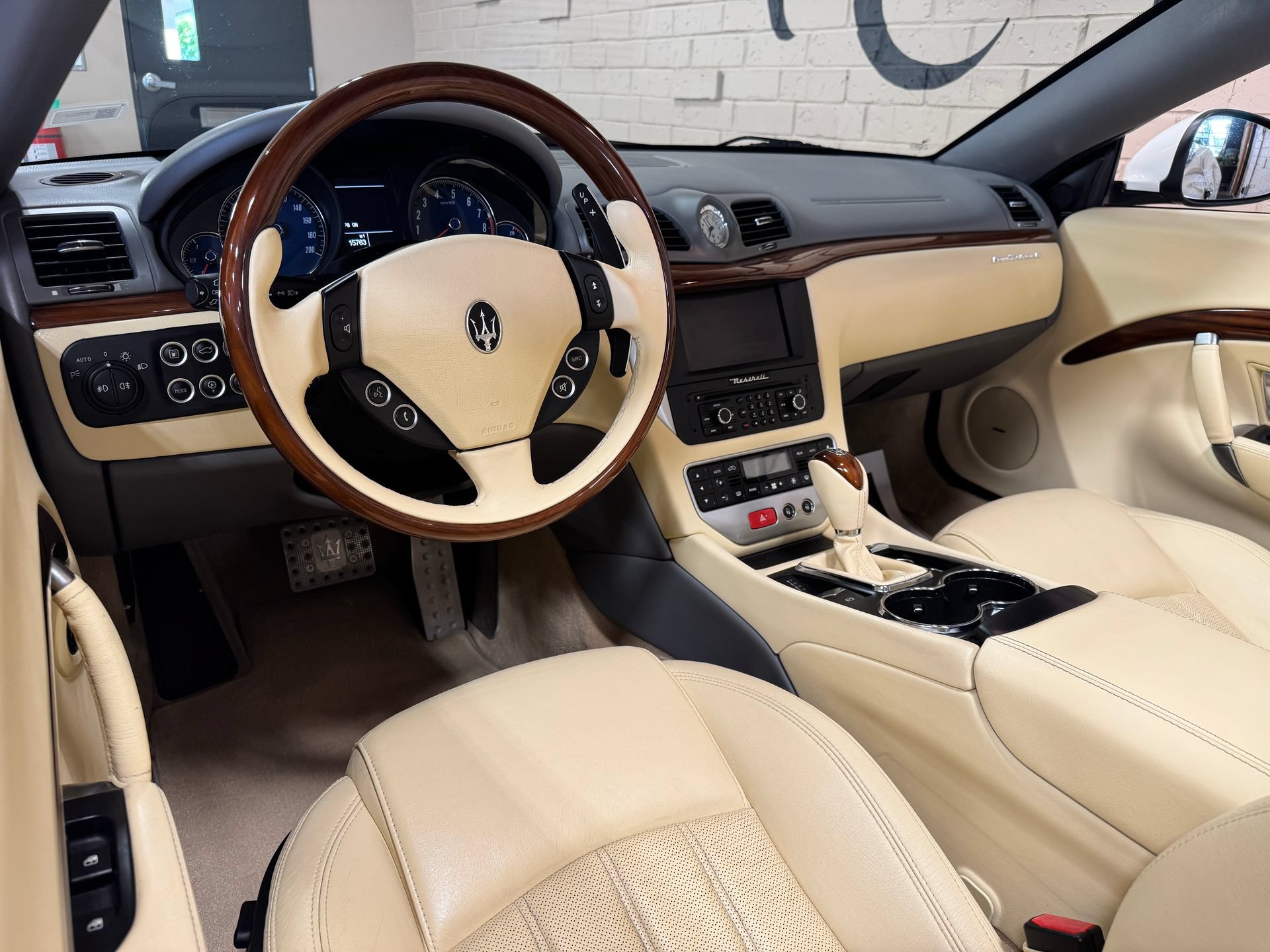 Used 2011 Maserati GranTurismo Convertible RWD image 78