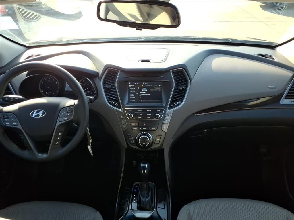 Used 2019 Hyundai Santa Fe XL SE FWD image 14