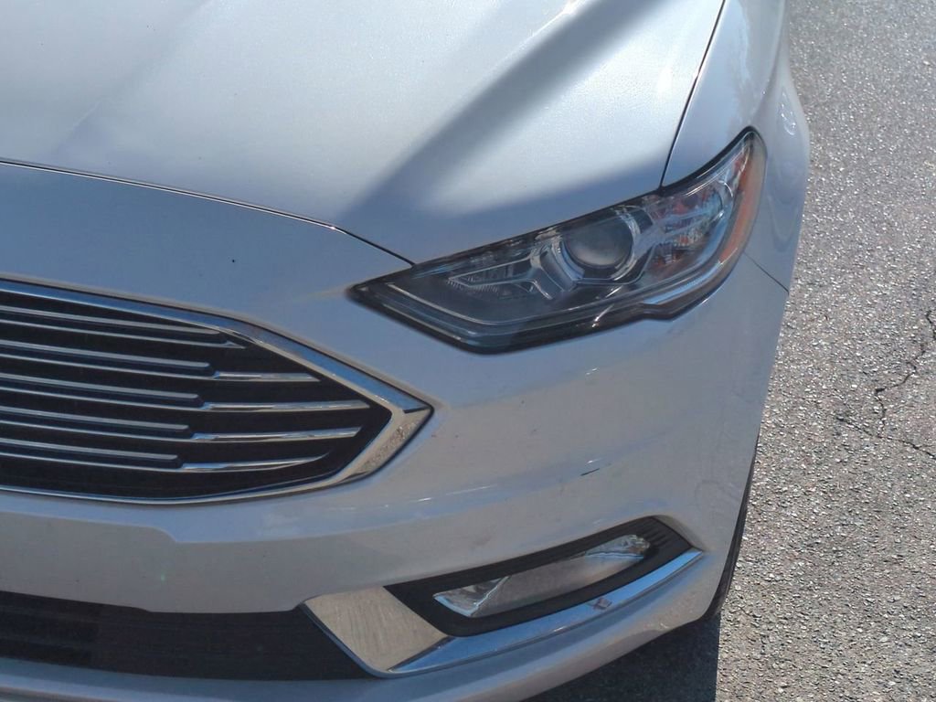 Used 2018 Ford Fusion SE w/ Equipment Group 201A image 10