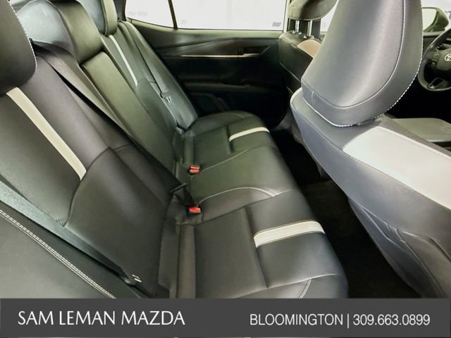 Used 2025 Toyota Camry SE image 25